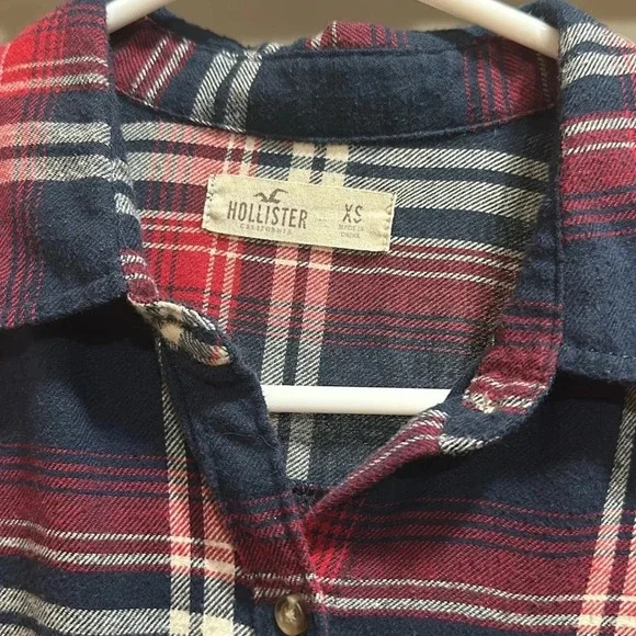 Hollister button-down shirt - Picture 2 of 4